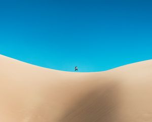 Preview wallpaper man, jump, desert, sand