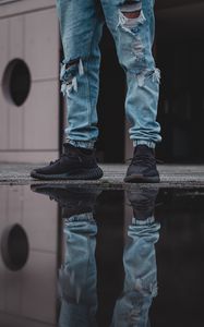 Preview wallpaper man, legs, puddle, reflection, style