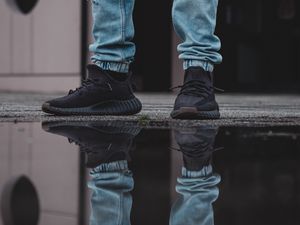 Preview wallpaper man, legs, puddle, reflection, style