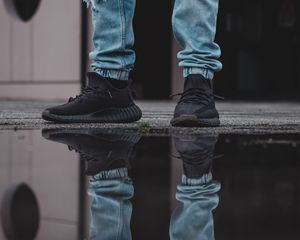 Preview wallpaper man, legs, puddle, reflection, style