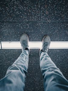 Preview wallpaper man, legs, sneakers, jeans