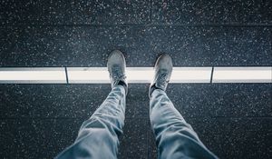 Preview wallpaper man, legs, sneakers, jeans