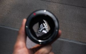 Preview wallpaper man, lens, sneakers, distortion