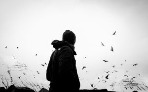 Preview wallpaper man, loneliness, alone, bw, birds