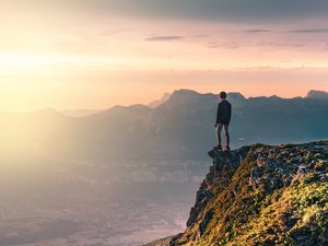 Preview wallpaper man, loneliness, alone, mountains, solitude