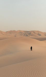 Preview wallpaper man, loneliness, alone, desert, dunes