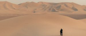 Preview wallpaper man, loneliness, alone, desert, dunes
