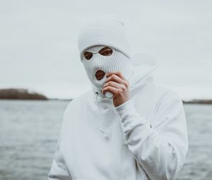 Preview wallpaper man, mask, balaclava, white