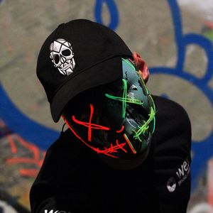 Preview wallpaper man, mask, cap, skull, black