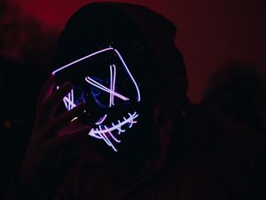 Preview wallpaper man, mask, neon, glow, dark