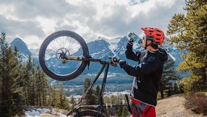 Preview wallpaper man, mountain bike, bike, mountains, sport