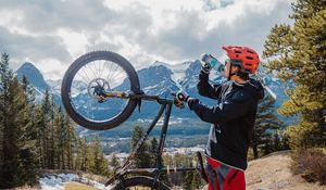 Preview wallpaper man, mountain bike, bike, mountains, sport