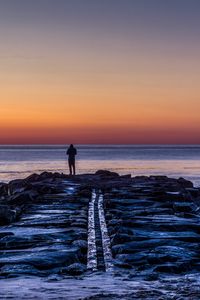 Preview wallpaper man, shore, evening, sea