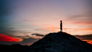 Preview wallpaper man, silhouette, alone, mountain, peak, dusk