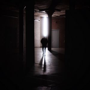 Preview wallpaper man, silhouette, dark, light, room