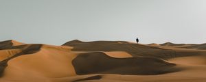 Preview wallpaper man, silhouette, desert, alone