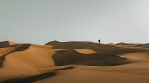 Preview wallpaper man, silhouette, desert, alone