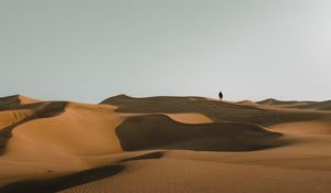 Preview wallpaper man, silhouette, desert, alone