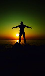 Preview wallpaper man, silhouette, freedom, sunset