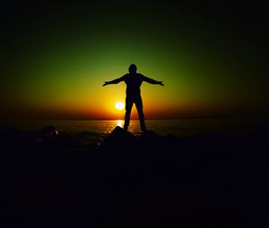 Preview wallpaper man, silhouette, freedom, sunset