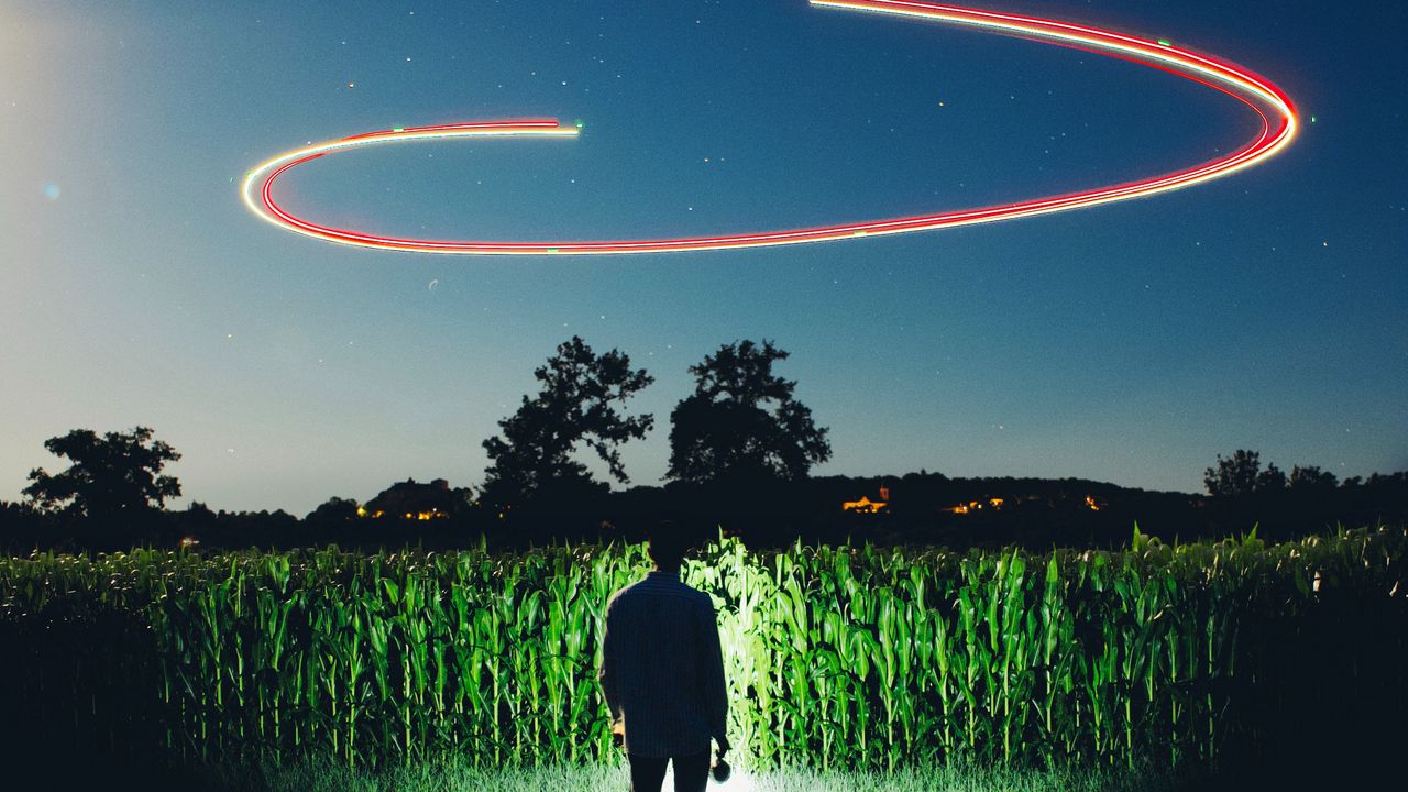 Wallpaper man, silhouette, freezelight, long exposure, night
