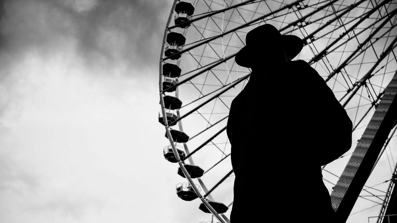 Wallpaper man, silhouette, hat, ferris wheel, alone, black and white