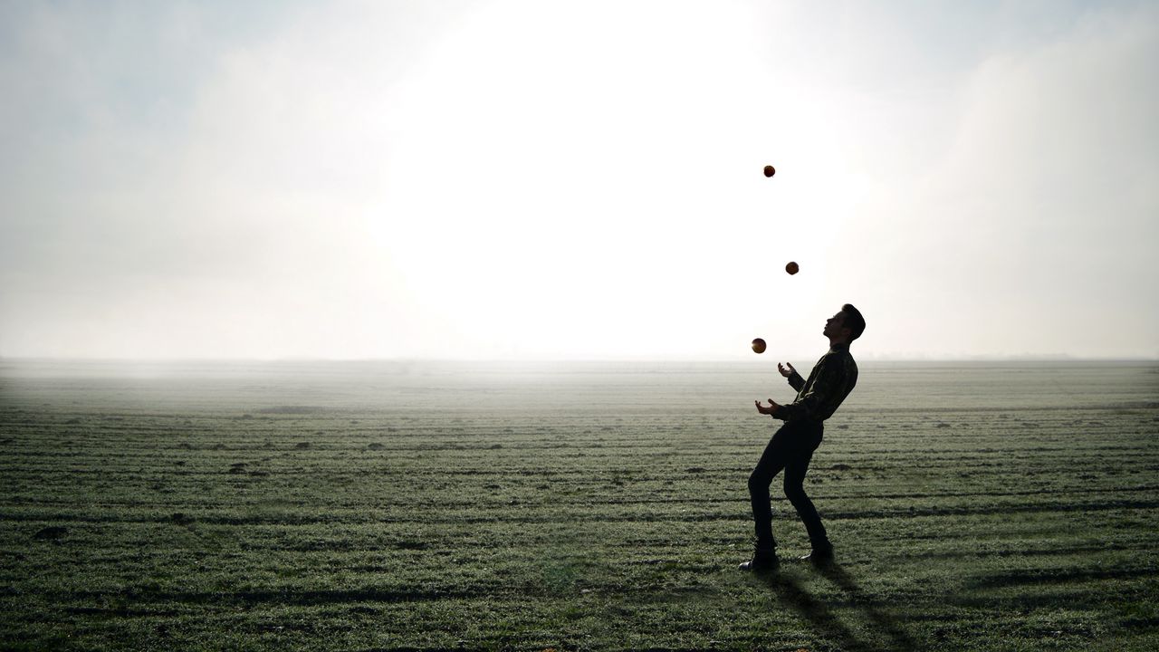 Wallpaper man, silhouette, juggling, field, fog