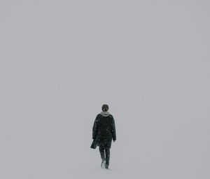 Preview wallpaper man, silhouette, snow, winter, void