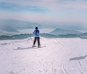 Preview wallpaper man, skiing, mountains, snow, winter, white
