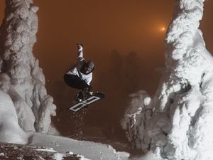 Preview wallpaper man, snowboarder, snowboard, jump, snow