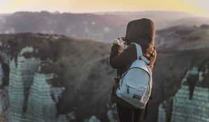 Preview wallpaper man, tourist, backpack, mountains, travel