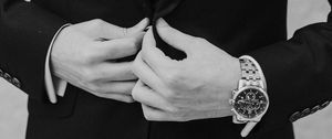 Preview wallpaper man, tuxedo, bw, suit, watch, groom