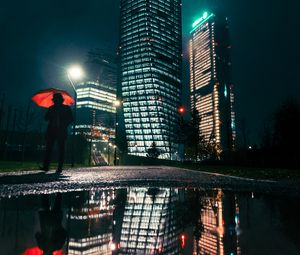 Preview wallpaper man, umbrella, night, rain, city