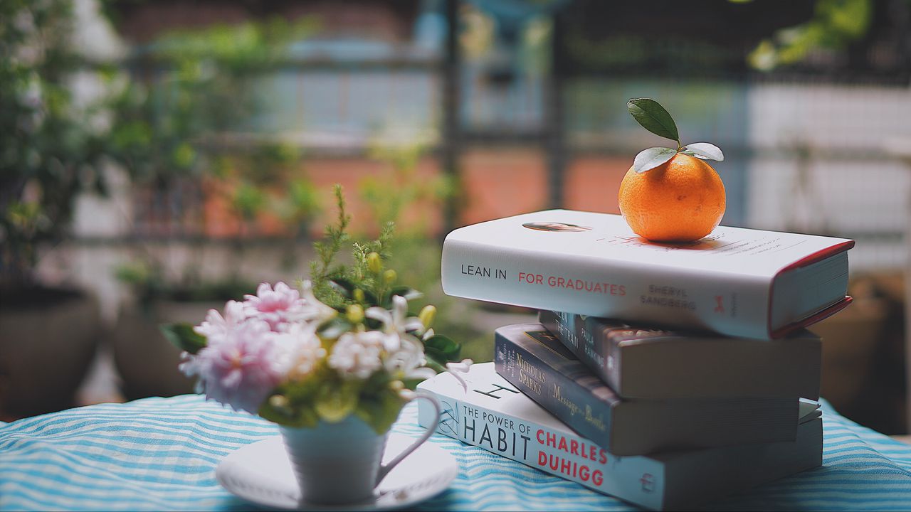 Wallpaper mandarin, books, table, reading, light