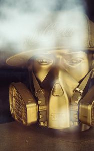 Preview wallpaper mannequin, mask, cap, gold