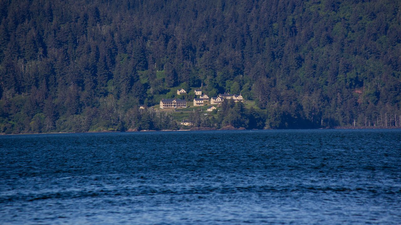 Wallpaper manor, buildings, trees, water, landscape