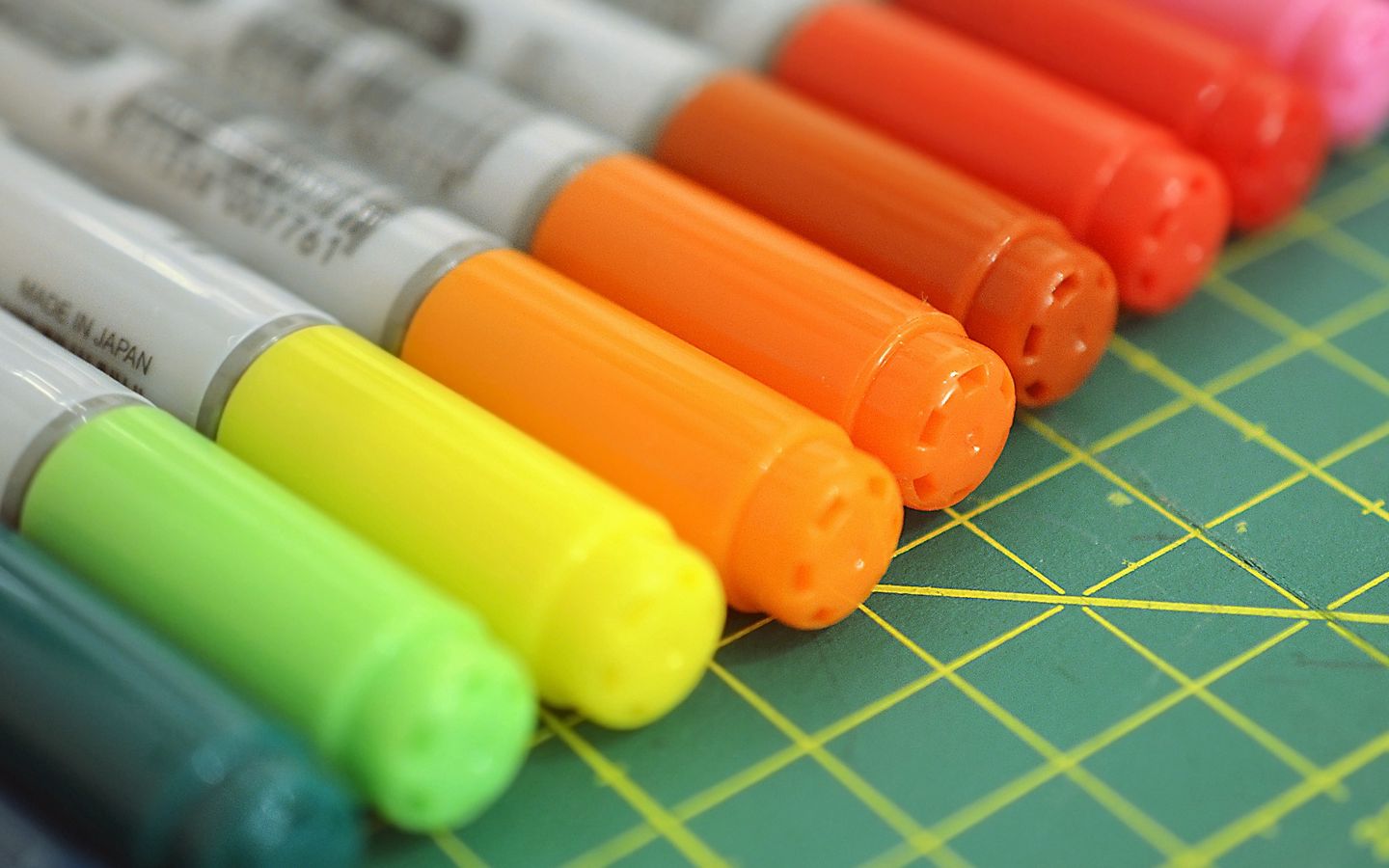 1440x900 Wallpaper markers, colored, felt pens, caps