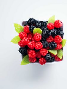 Preview wallpaper marmalade, blackberry, raspberry