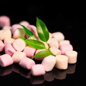 Preview wallpaper marshmallow, dessert, food, pink