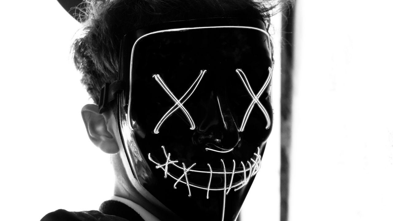 Wallpaper mask, face, bw, person