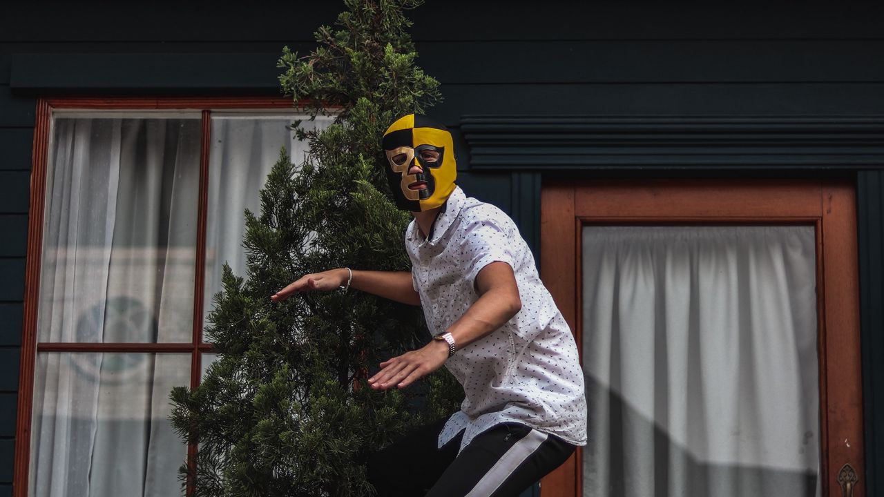 Wallpaper mask, jump, flight, guy, levitation