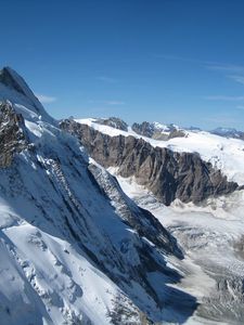 Preview wallpaper matterhorn mountain, solvay hut, snow, peaks