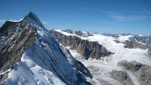 Preview wallpaper matterhorn mountain, solvay hut, snow, peaks