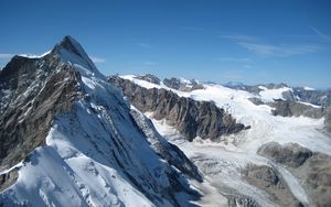 Preview wallpaper matterhorn mountain, solvay hut, snow, peaks