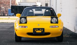 Preview wallpaper mazda mx-5, mazda, car, yellow, headlights