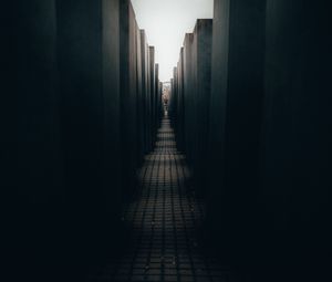 Preview wallpaper maze, dark, passage, path, architecture