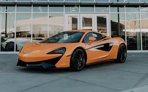 Preview wallpaper mclaren 12c, mclaren, sports car, salon