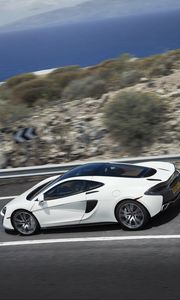 Preview wallpaper mclaren, 570gt, white, car, motion