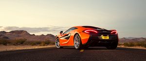 Preview wallpaper mclaren, 570s, rear view, orange