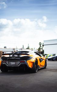 Preview wallpaper mclaren 600lt, mclaren, car, yellow, back view